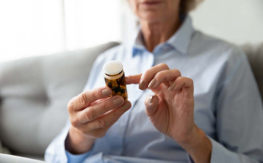 Altersbeschwerden - an rezeptfreie Arzneien denken